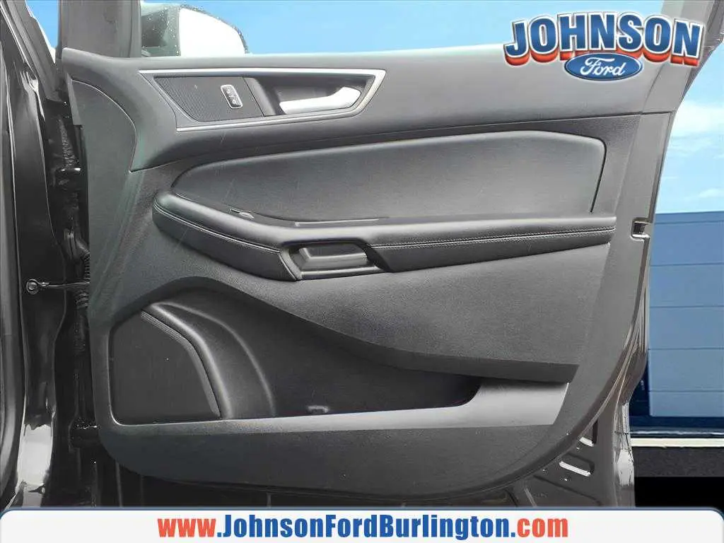 2022 Ford Edge - $24,400