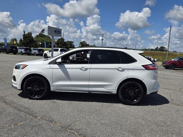 2022 Ford Edge - $25,309