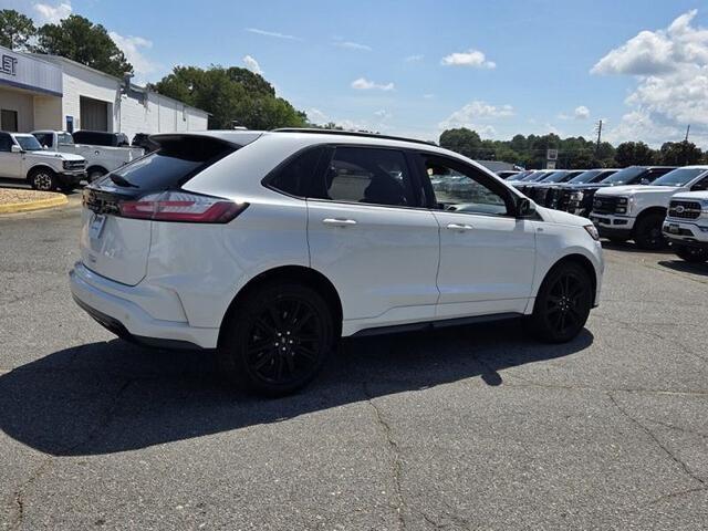 2022 Ford Edge - $25,309