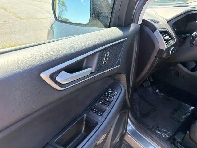 2023 Ford Edge - $26,000