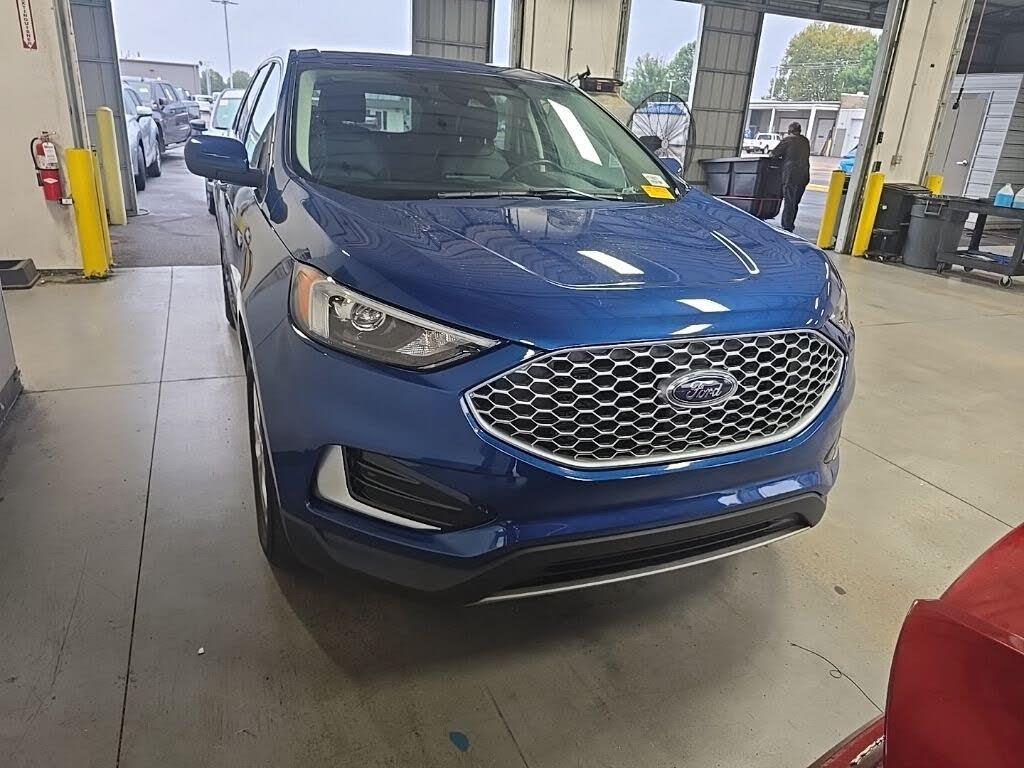 2023 Ford Edge