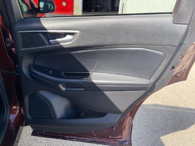 2016 Ford Edge - $11,995