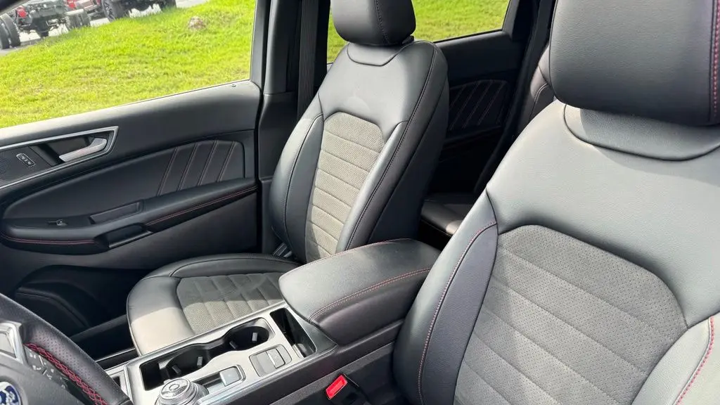 2022 Ford Edge ST-Line