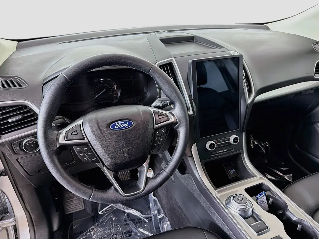 2023 Ford Edge - $21,999