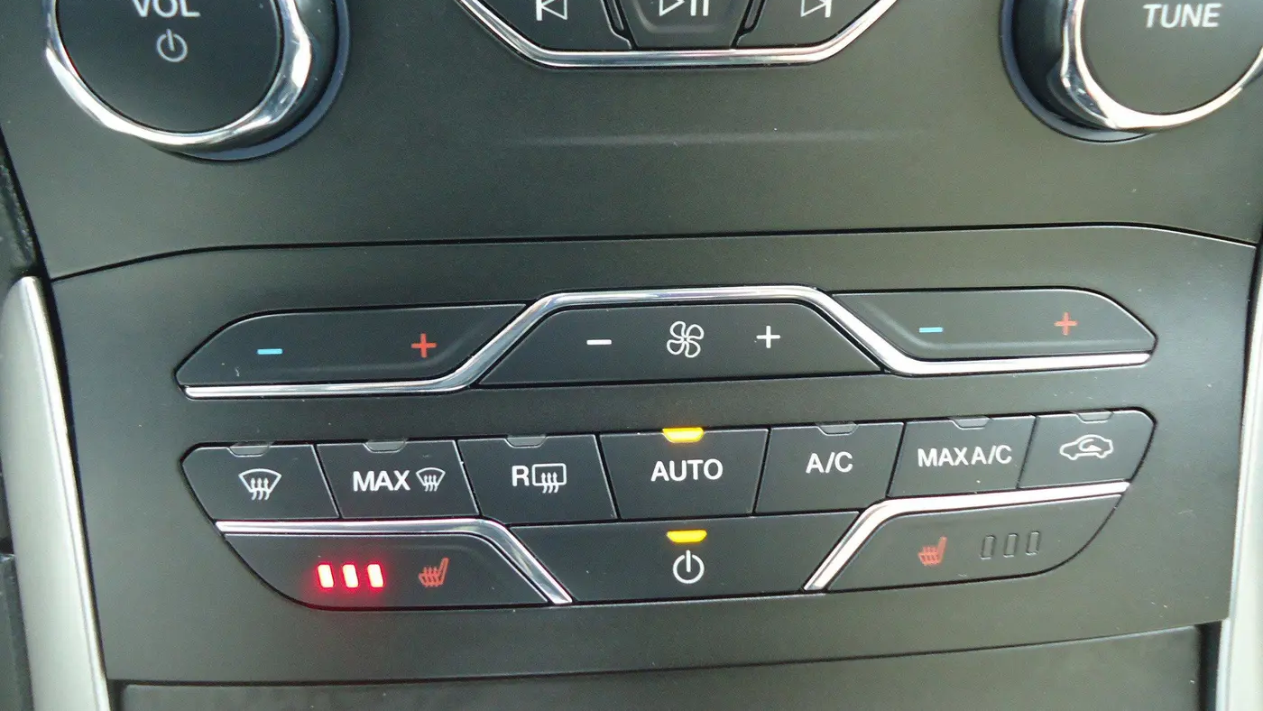 2020 Ford Edge ST Line