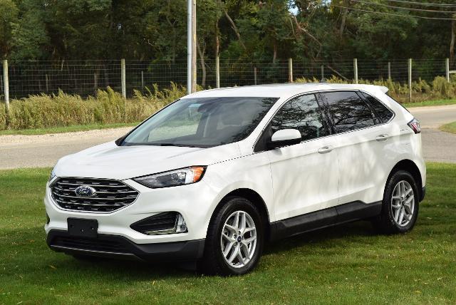 2022 Ford Edge - $27,500