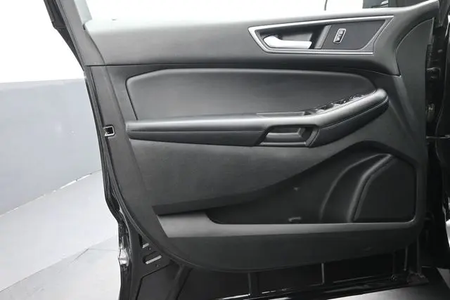 2023 Ford Edge - $26,895