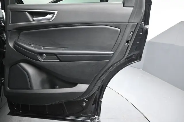 2023 Ford Edge - $26,895