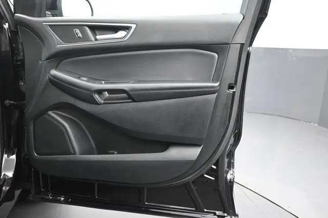 2023 Ford Edge - $26,895