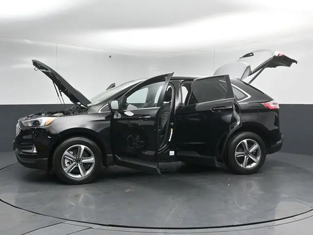 2023 Ford Edge - $26,895