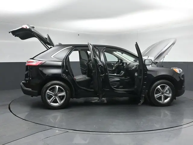 2023 Ford Edge - $26,895