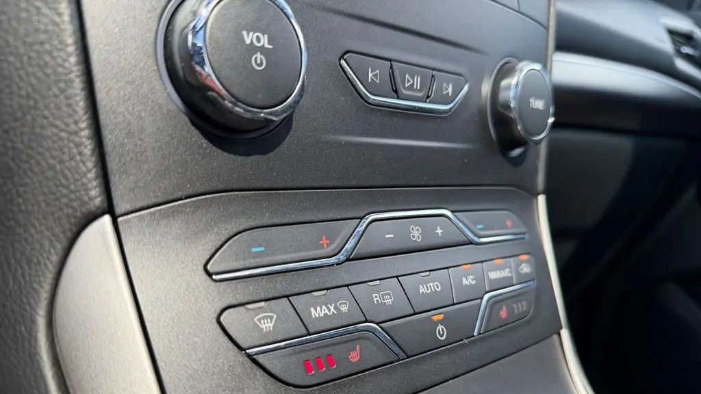 2020 Ford Edge ST Line