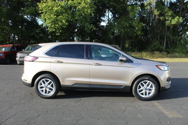 2021 Ford Edge - $23,255