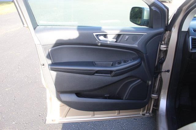 2021 Ford Edge - $23,255