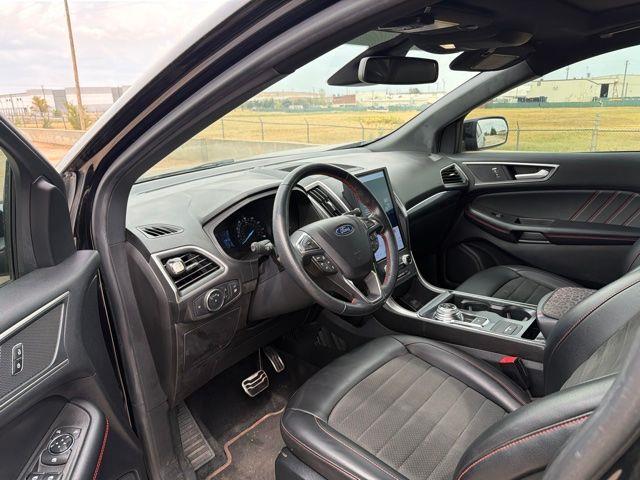 2022 Ford Edge ST-Line — photo 1 of 4
