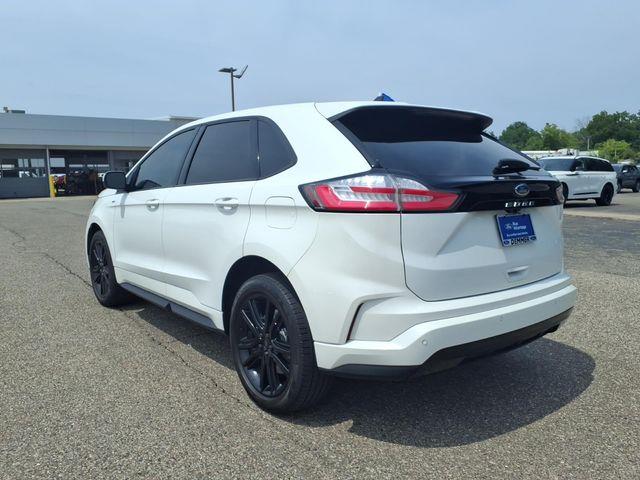 2022 Ford Edge - $19,350