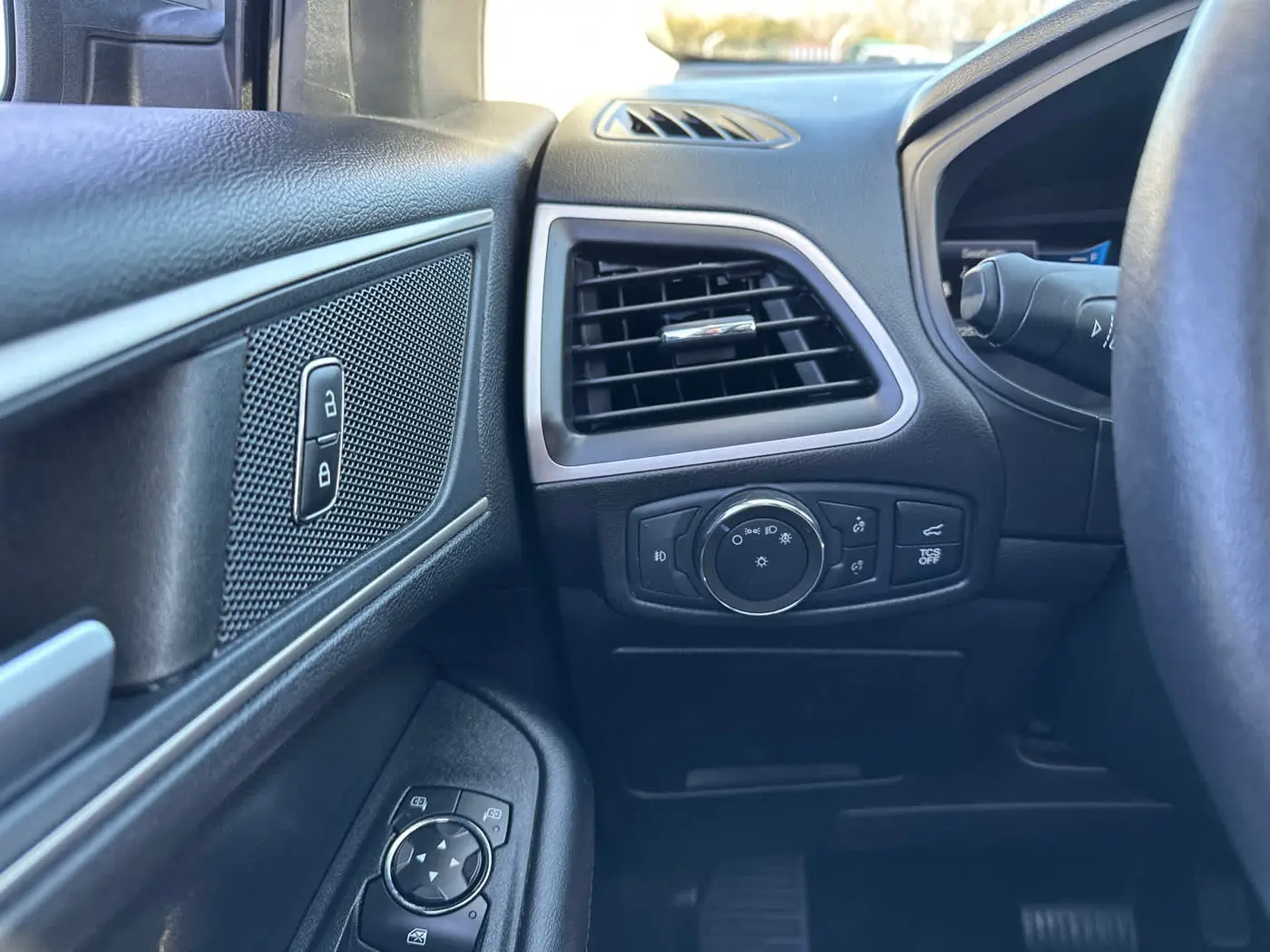 2022 Ford Edge - $24,578