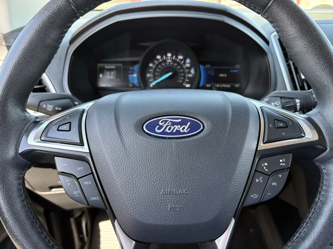 2024 Ford Edge