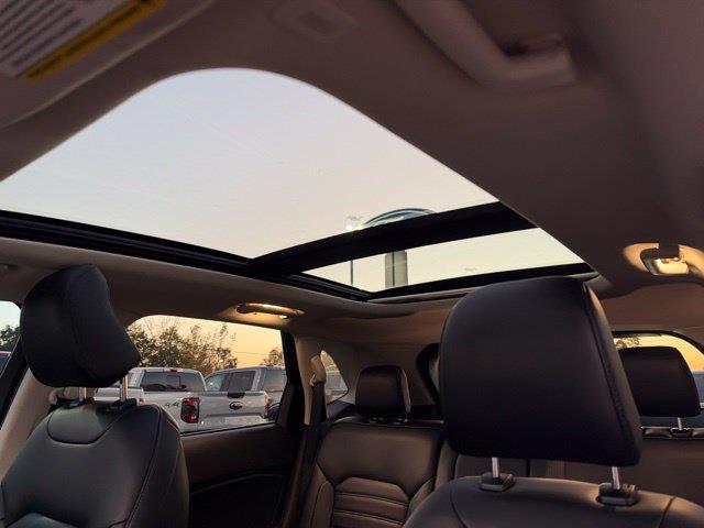 2024 Ford Edge - $28,995