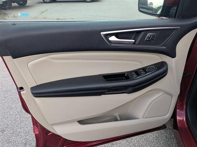 2016 Ford Edge - $16,995
