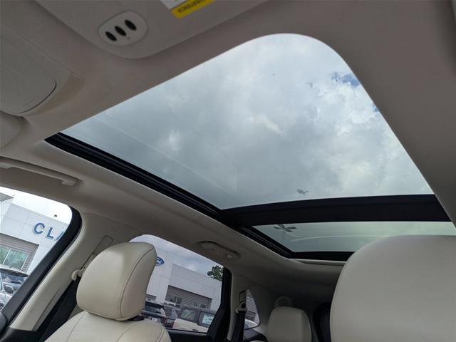 2016 Ford Edge - $16,995