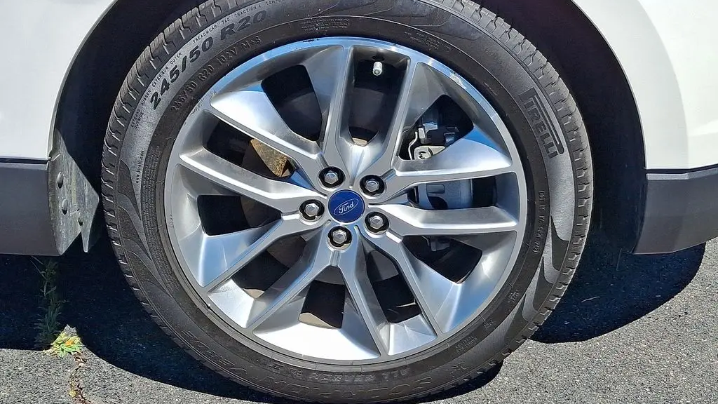 2018 Ford Edge Titanium