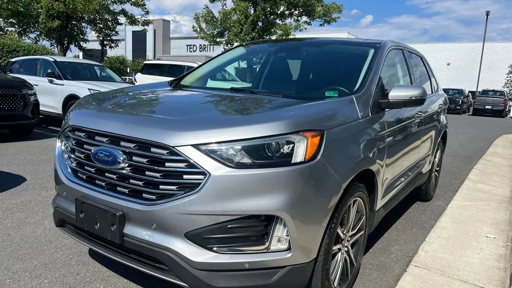 2022 Ford Edge Titanium