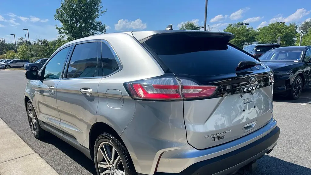 2022 Ford Edge Titanium