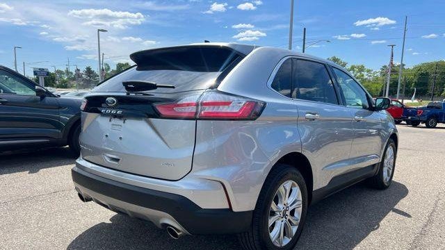 2023 Ford Edge Titanium