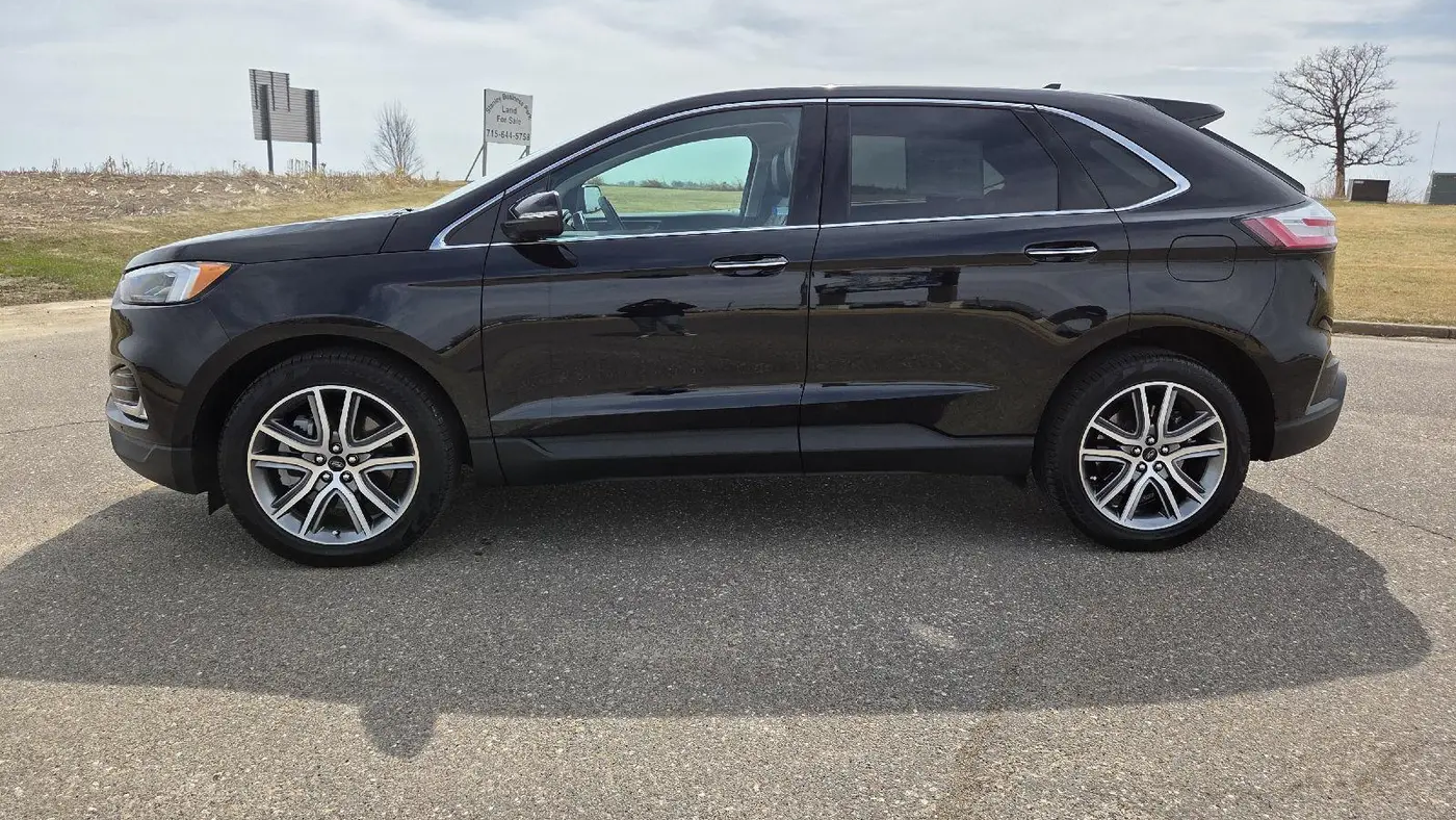 2024 Ford Edge Titanium