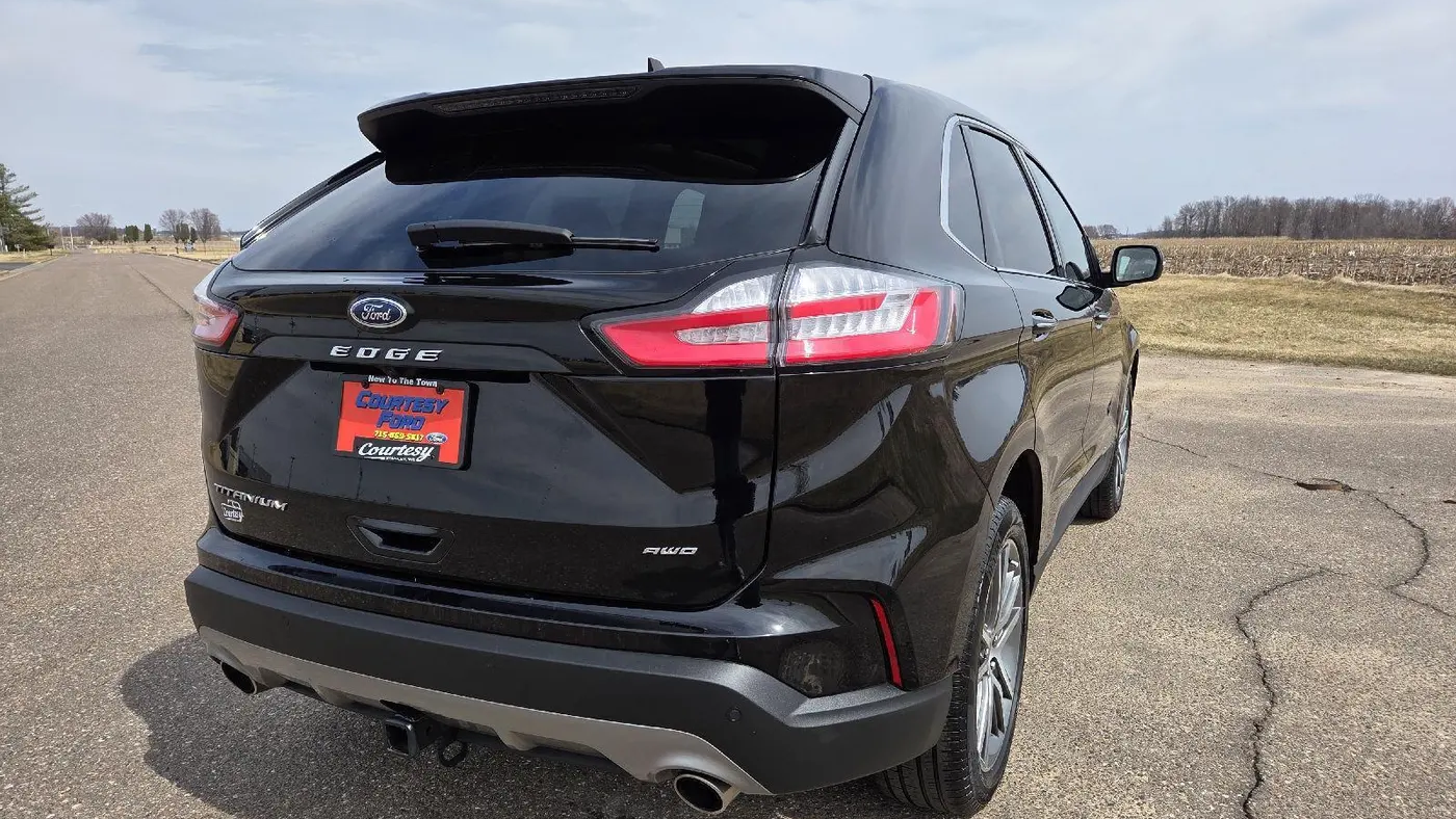 2024 Ford Edge Titanium