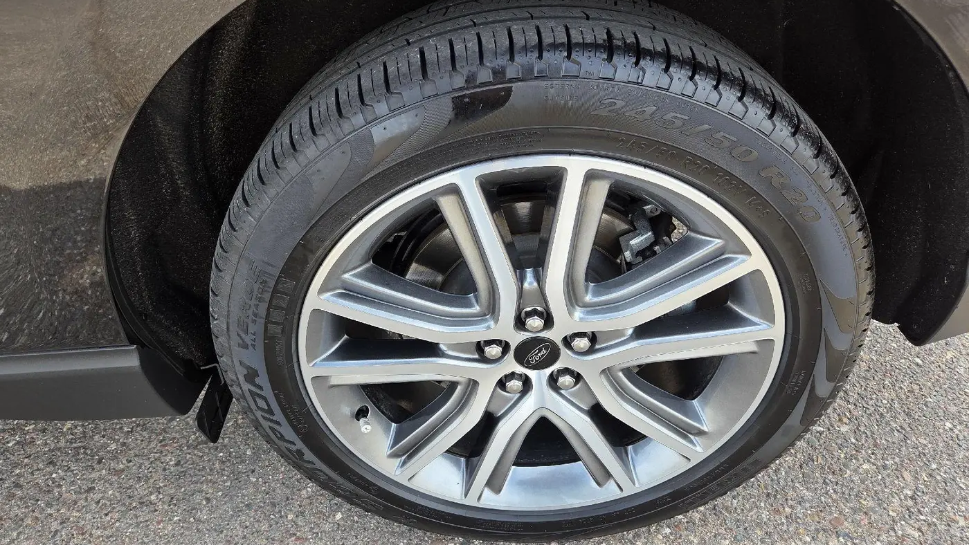 2024 Ford Edge Titanium