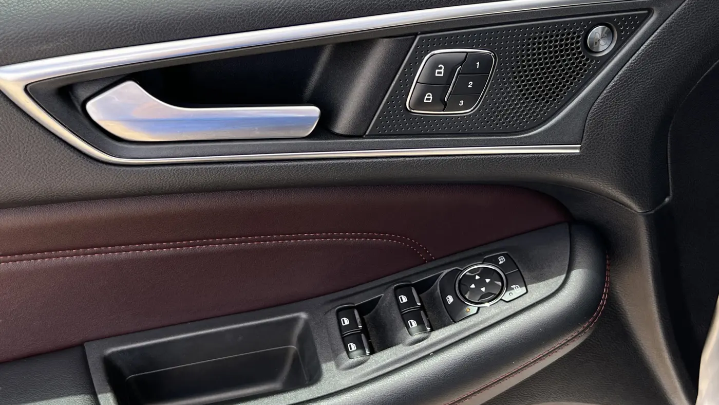 2022 Ford Edge Titanium