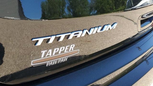 2022 Ford Edge Titanium