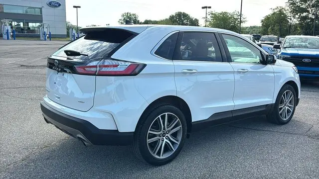 2023 Ford Edge Titanium