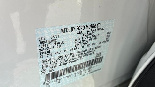 2024 Ford Edge Titanium