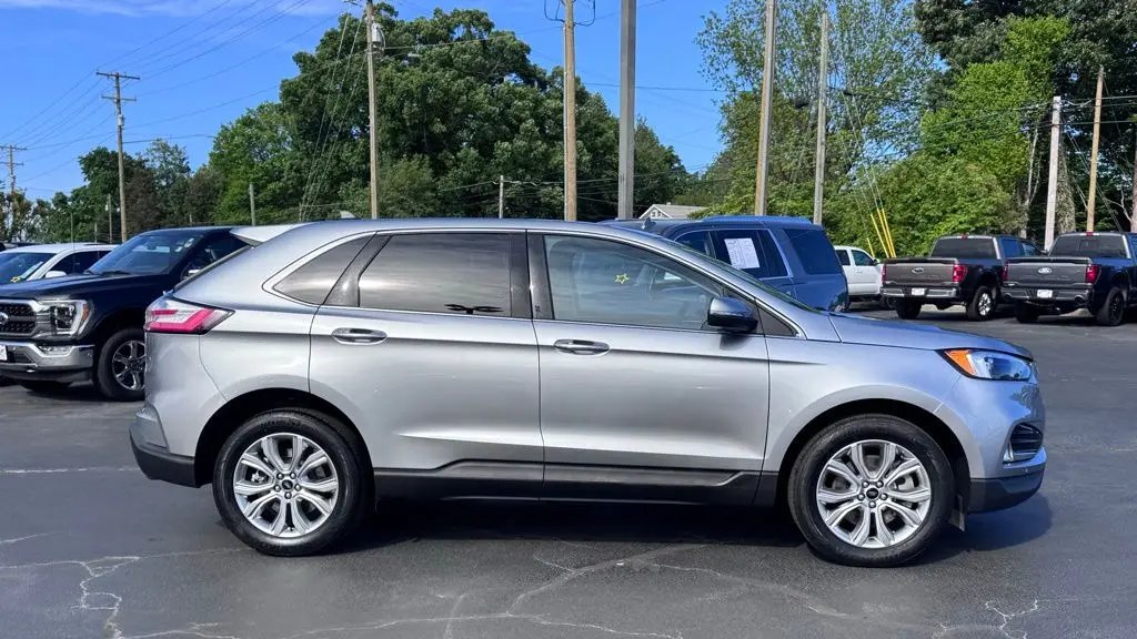 2024 Ford Edge Titanium