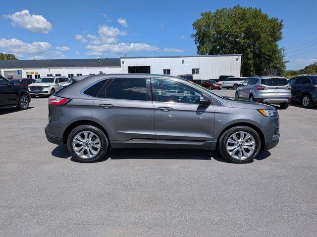 2021 Ford Edge Titanium — photo 1 of 12
