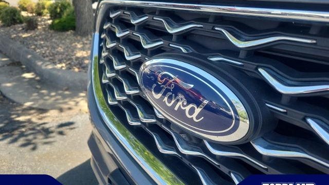 2021 Ford Edge Titanium