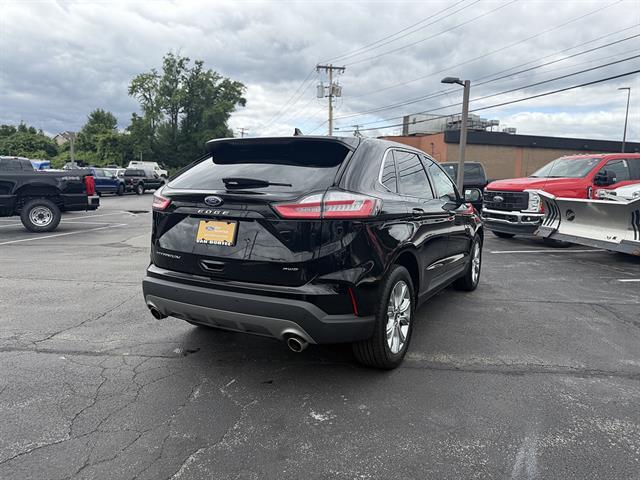 2022 Ford Edge - $26,990
