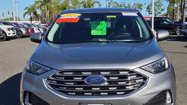 2022 Ford Edge Titanium