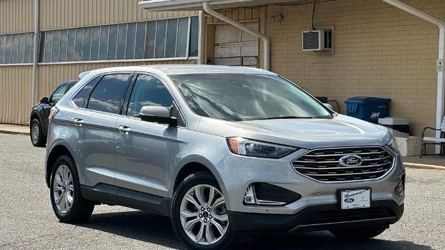 Preowned 2022 Ford Edge Titanium for Sale