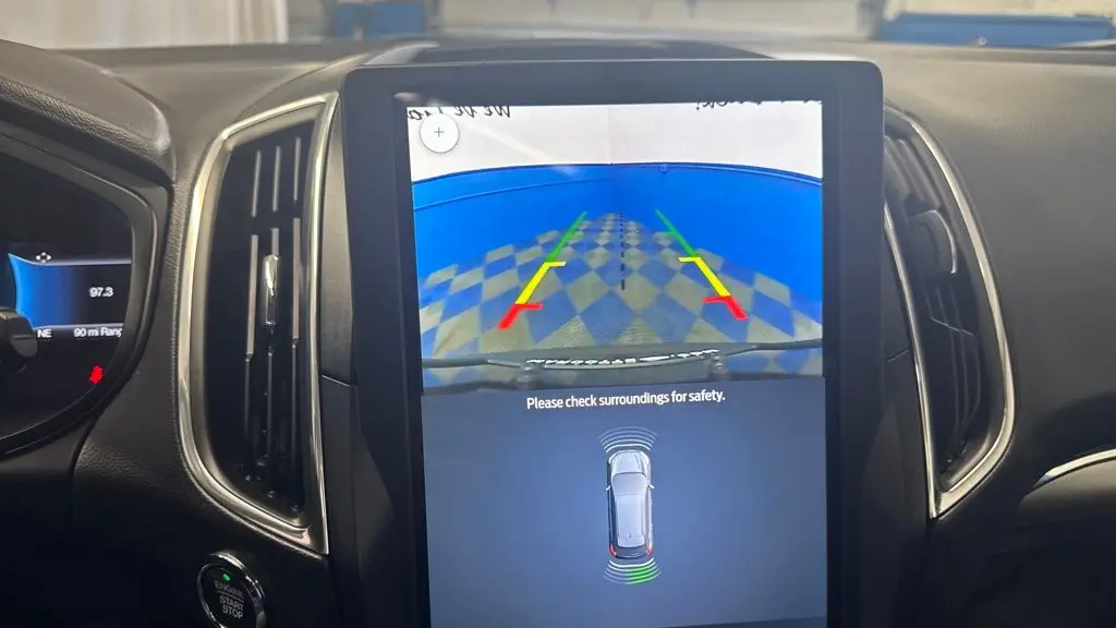 2023 Ford Edge Titanium