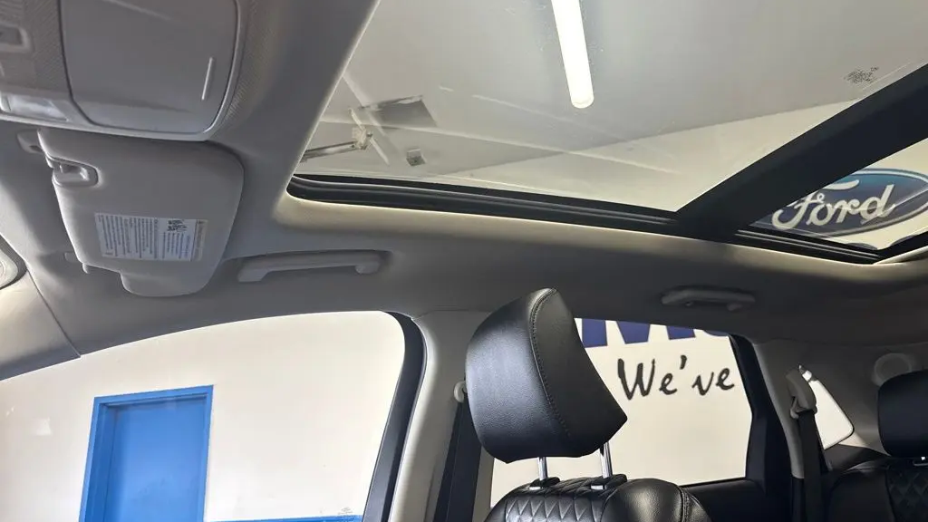 2023 Ford Edge Titanium