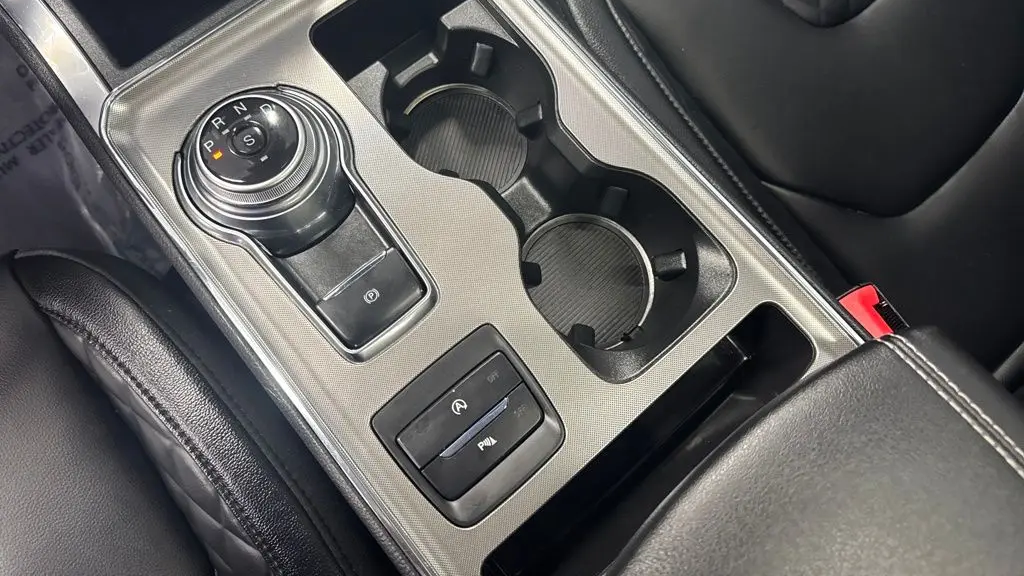 2023 Ford Edge Titanium