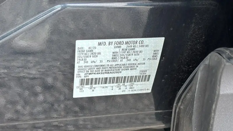 2024 Ford Edge Titanium