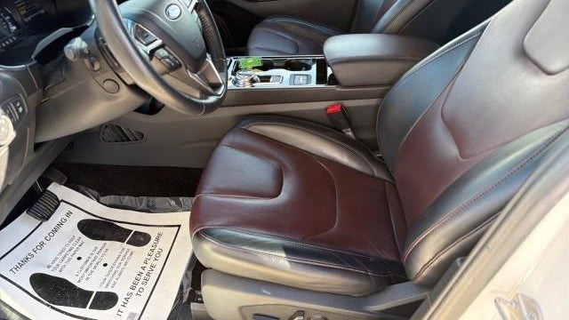 2020 Ford Edge Titanium