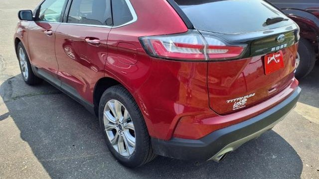 2021 Ford Edge Titanium