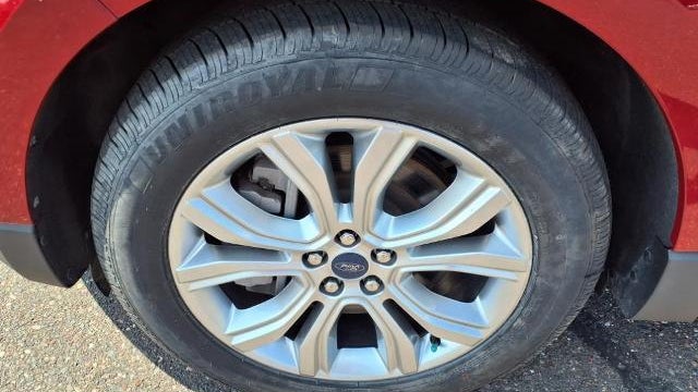 2021 Ford Edge Titanium
