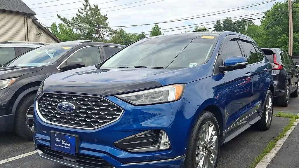 2022 Ford Edge Titanium
